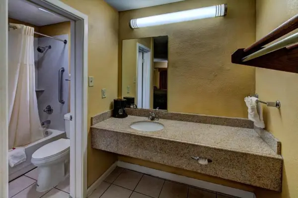 Kingsway Inn Corsicana 5